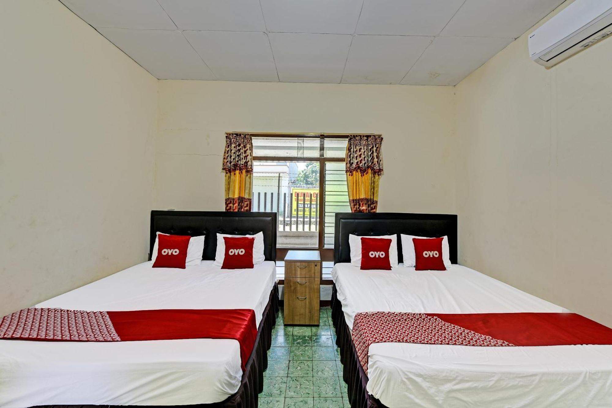 Cilopadang Oyo 90443 Hotel New Kartika In מראה חיצוני תמונה